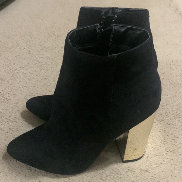Suede - Faux Women Metallic Gold Block Heel Ankle Bootie - Picture 5 of 9